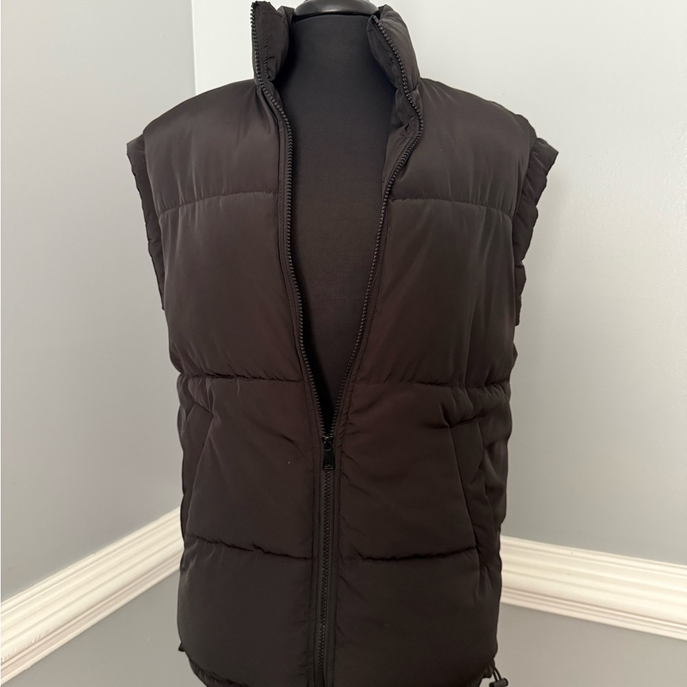 H&M Black Puffer Vest - Insulated Sleeveless Jacket